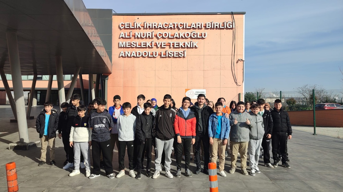 8.sınıf öğrencilerimiz Çelik İhracatçıları Birliği Ali Nuri Çolakoğlu Mesleki ve Teknik Anadolu Lİsesini ziyaret etti.